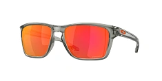 Солнцезащитные очки Oakley