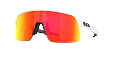 Солнцезащитные очки Oakley  