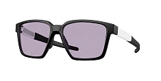 Солнцезащитные очки Oakley